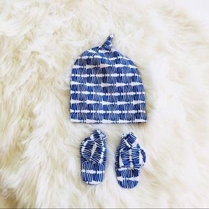 June & January Baby Booties and Hat NWOT